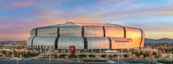 A general view of State Farm Stadium packed with Arizona Cardinals fans on game day beneath the retractable roof